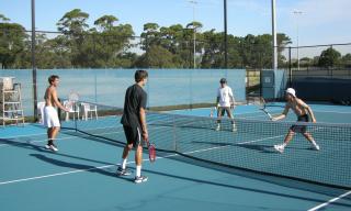 derniers réglages avant le grand plongeon mini-tennis avec Boluda & Urigen au Maccabi Club